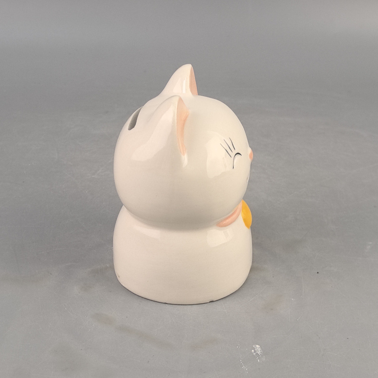 Mini cerámica linda Lucky Cat Hucha de cerámica Hucha de cerámica Decoración de cerámica creativa Pequeños regalos Comercio exterior al por mayor