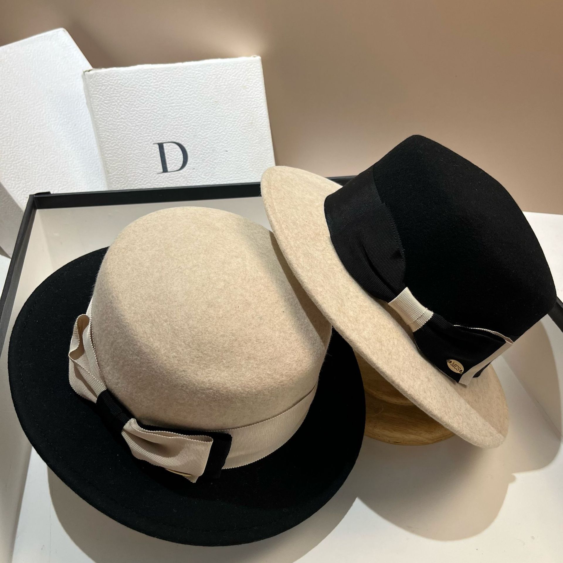 Chapeau haut de forme plat en pure laine de couleur contrastante avec nœud automne et hiver nouveau chapeau de célébrité Hepburn chapeau de jazz britannique_voghion.com