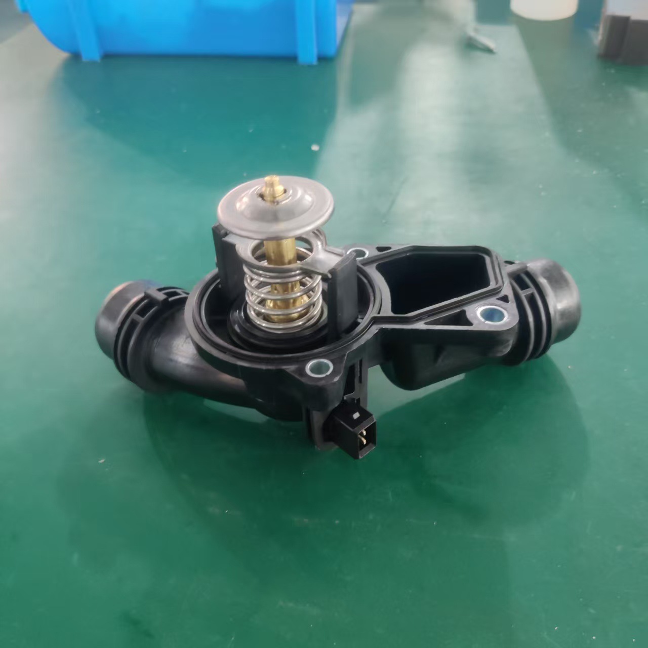 Suitable for Bmw Thermostat 11531437040 11530139877 11531436823 1153750922