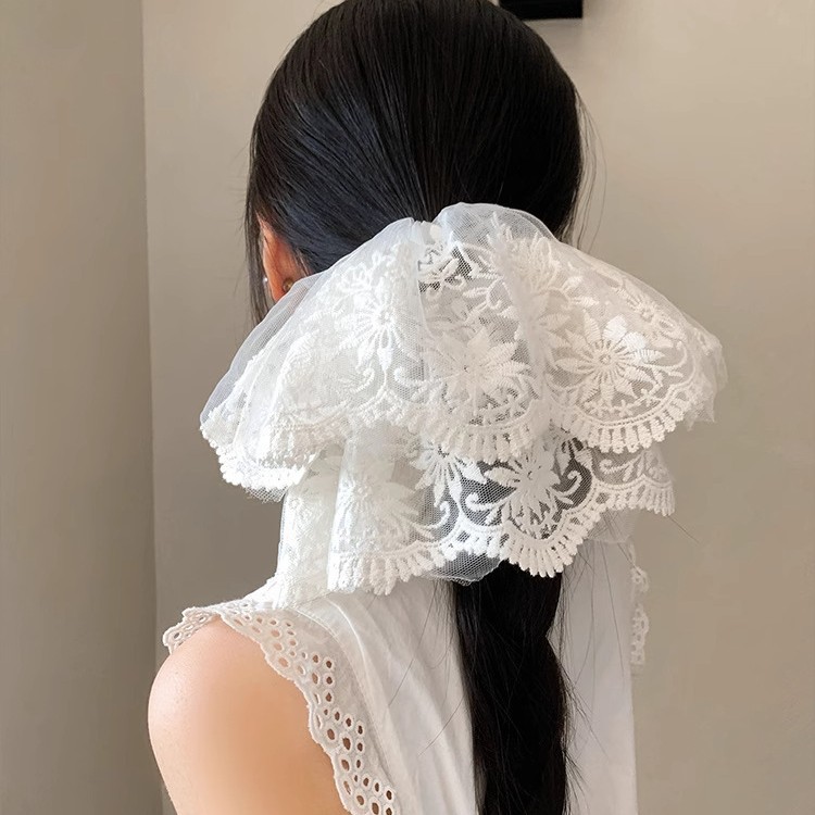 White hairgrip