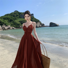 2024明星同款性感露背红棕印花吊带裙设计感小众连衣裙女秋