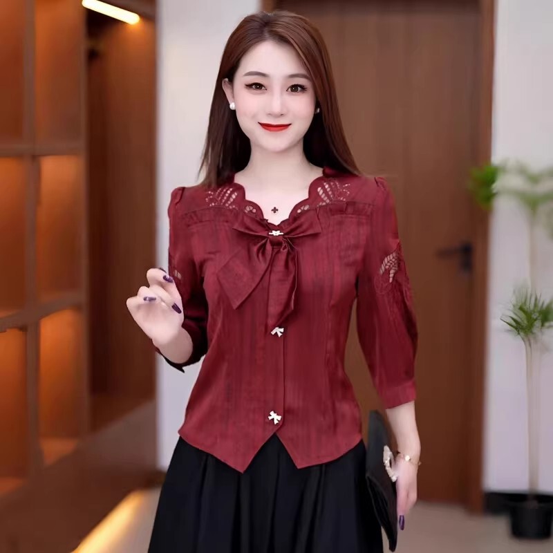 Design Sense V-neck Fashion Long Sleeve Shirt Women's 2025 Spring and Autumn Popular New Style Light Luxury Stylish V-neck Top
