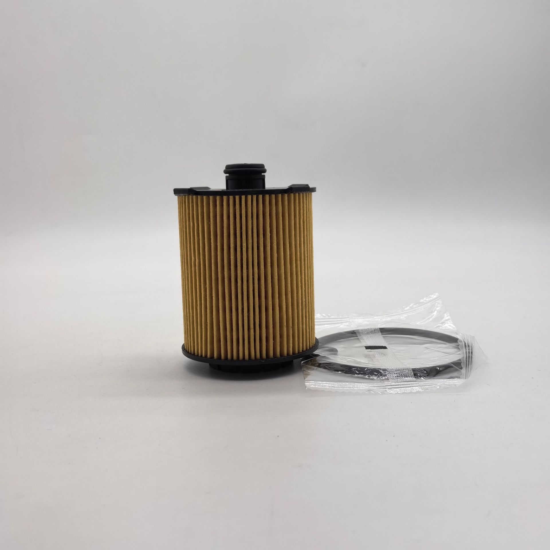 Suitable for S60/V60/Xc60 Oil Filter Car Filter Element 31372214 31372212