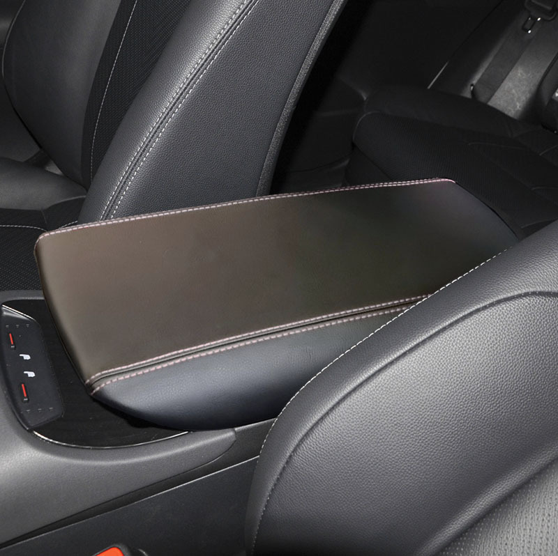Venza Harrier — Toyota Armrest box pad - noble-black