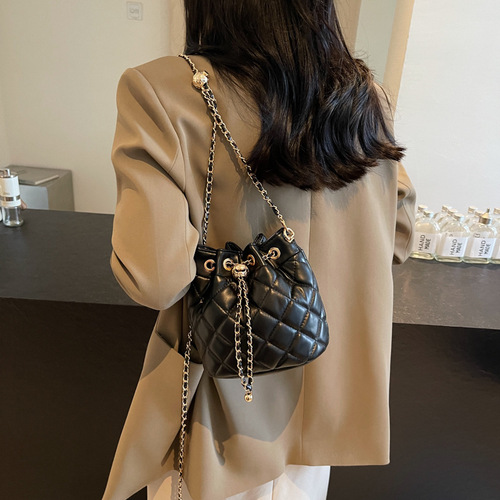 2024 New Polka Dot Chain Strap Bag Crossbody Mini Drawstring Bucket Bag Luxury Round Bucket Bag Shoulder Bag Crossbody Bag for Women