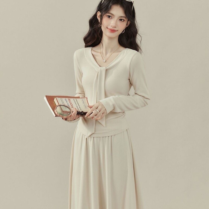 French-Style Plus-Size Women's Autumn and Winter Loose Lazy Chanel-Style Cape Coat with a Waist-Cinching Dress