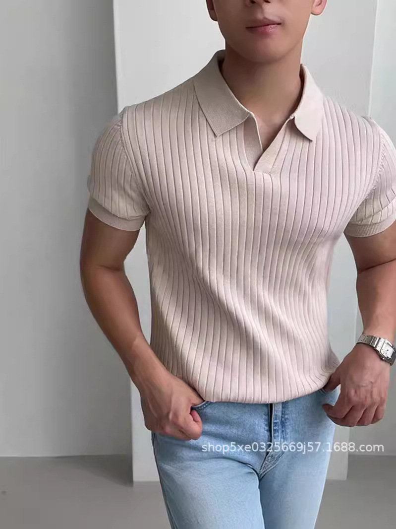 Camisa de polo de punto cruzado con cuello en v de productos europeos, suéter de manga corta elástico ajustado para hombre, solapa, camiseta fresca, suéter de seda helado