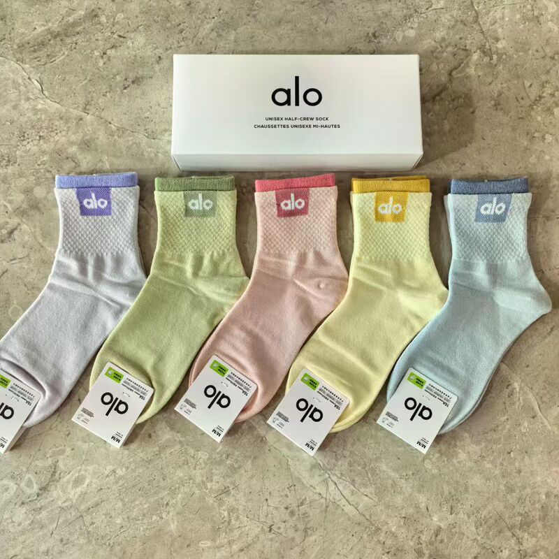 Boxed Alo New Socks for Men and Women, Cotton Socks, Mid-Calf Sports Socks, Running Socks, Four-Season Breathable Couple Trendy Socks