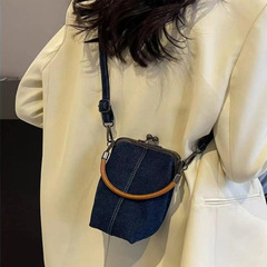 2025新款原创牛仔布包手机包斜挎包文艺手提包百搭通勤手工女包潮