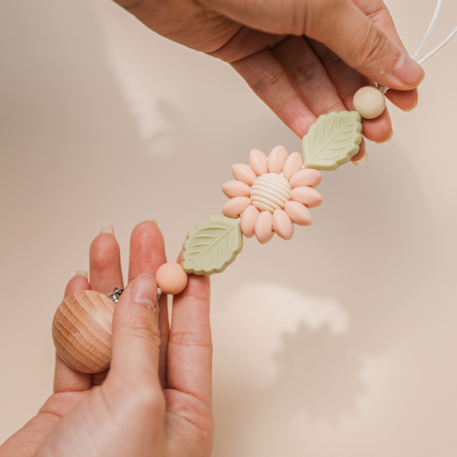 Productos para bebés Hemu Circle Creative Baby Silicona Bead Mordedura Molde Cadena de chupete Cadena anti-caída Nuevo