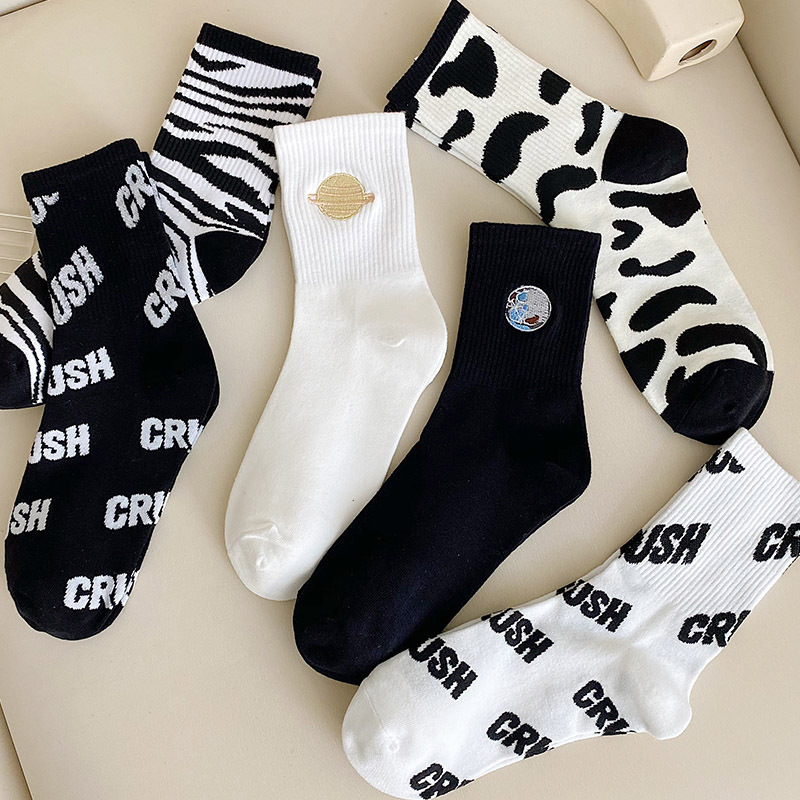 Stockings Children's Mid-length Stockings Summer Cotton Stockings Black White Autumn Sports Stockings Men's Sweat-absorbent Long-tube Fashionable Stockings Spring and Autumn