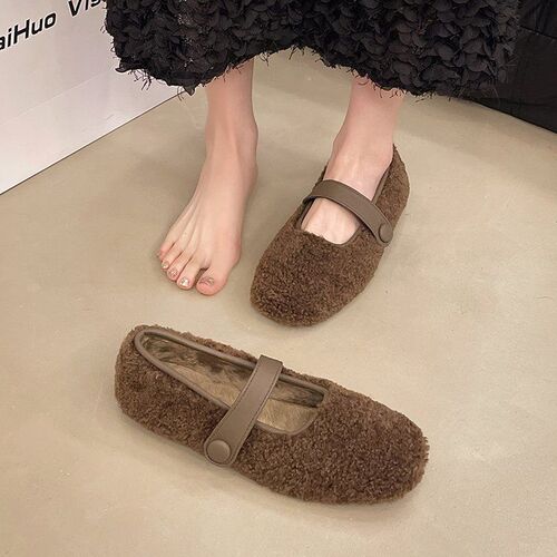 French new-style fuzzy shoes for women, summer outerwear, new warm flat sole women's single shoes with new design