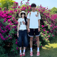 夏の純綿半袖Tシャツカップル着用怠惰なルーズニッチデザインメンズとレディーストップス学生トレンディなブランドクラスのユニフォーム