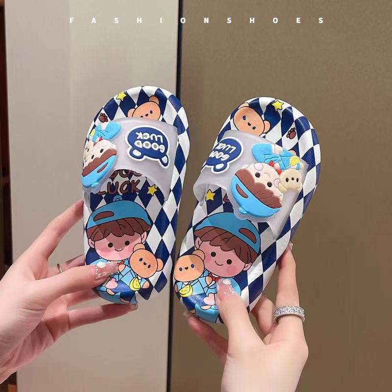 Niños bebé lindo dibujos animados nuevas zapatillas grandes y medianas zapatillas para niños y niñas verano hogar baño antideslizante suave
