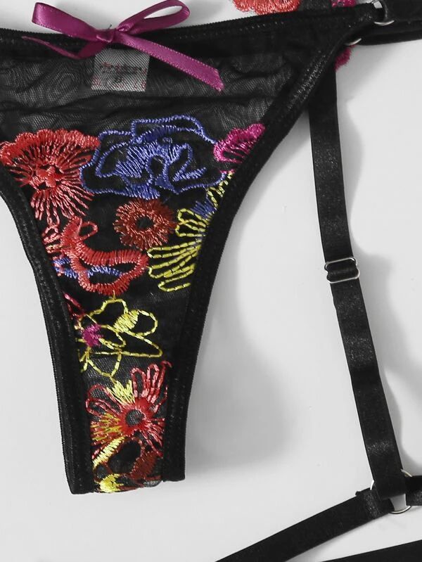 New Sexy Women's Embroidered Lace Three Point Fun Underwear Set_voghion.com