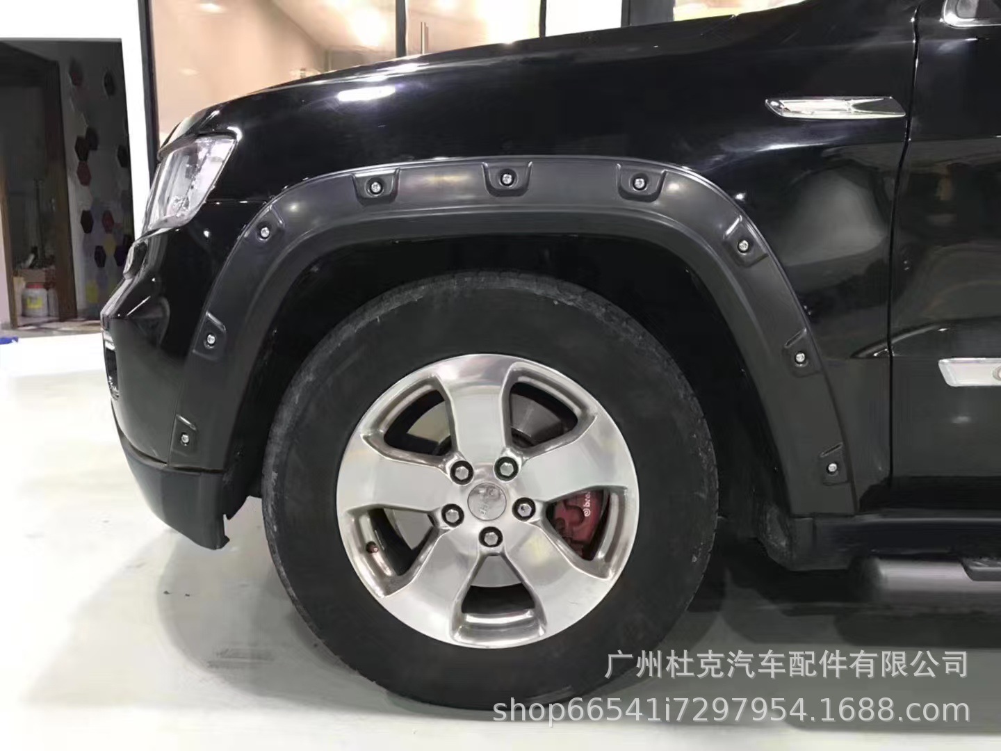 Suitable for Jeep Grand Cherokee Wk2 Widened Wheel Arch Wide Body Side Surround Nail Wheel Arc Fender Modification