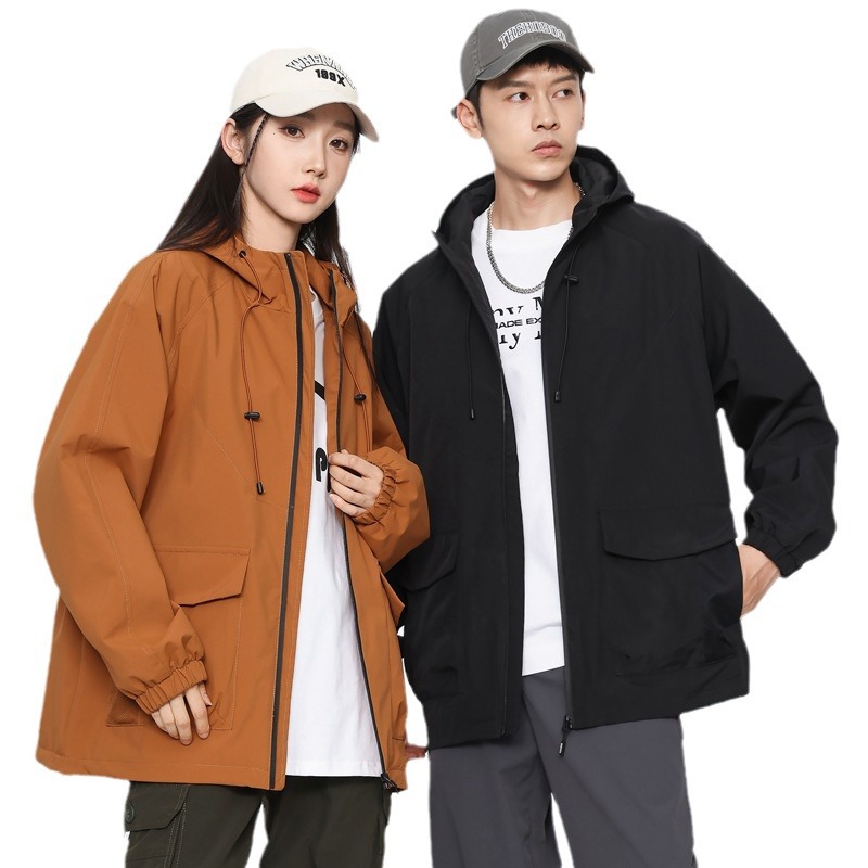 2024 Primavera al aire libre chaqueta con capucha de tres prueba pareja montañismo chaqueta de los hombres Hong Kong estilo chaqueta al por mayor