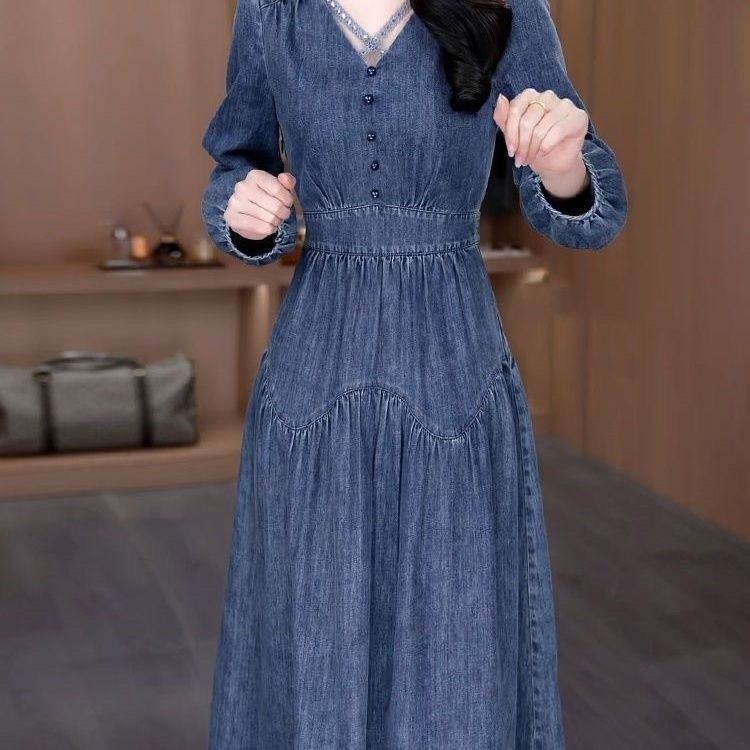 牛仔连衣裙2025新款女春秋爆款气质九分袖轻奢高级感显瘦遮肉裙子|undefined