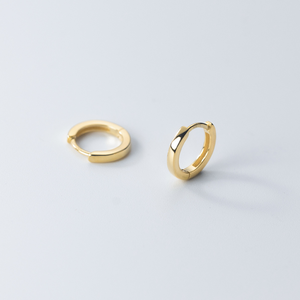 Eloch s925 plata brillante perfiles de orejas para mujeres estilo coreano simple pequeño fresco geometría armazones de orejas redondas M01427