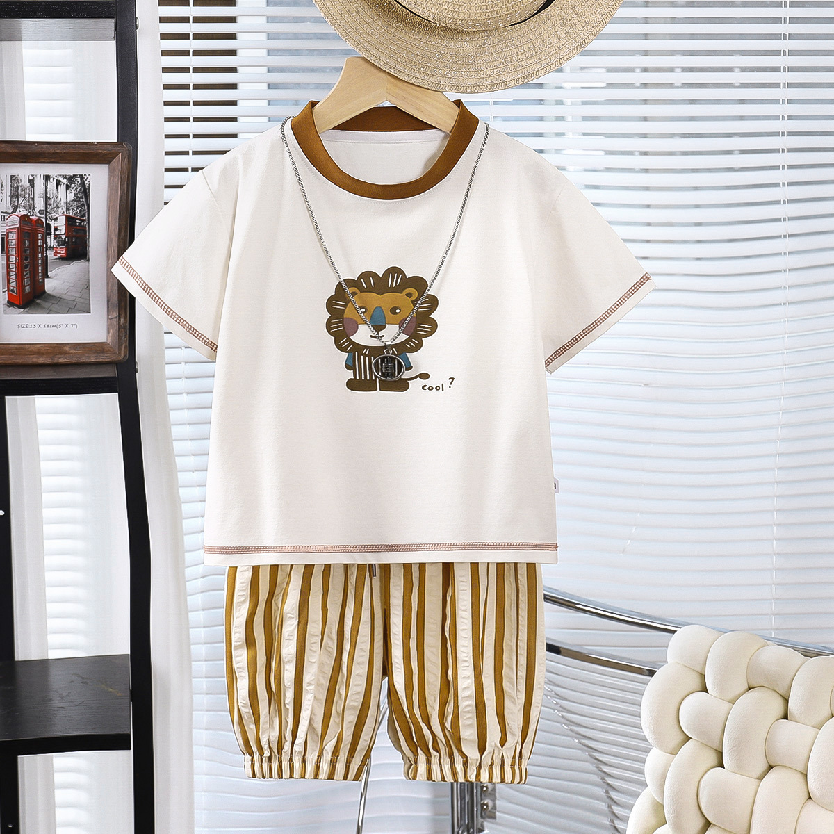 Traje de manga corta para niños, verano nuevo estilo, pantalones cortos para niños, estilo occidental, pantalones de verano para bebés, ropa suelta para niños al por mayor