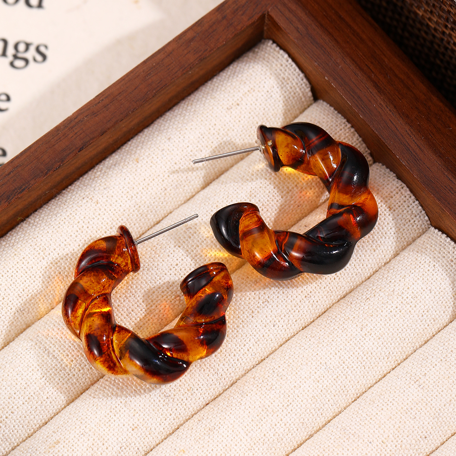 Women's Gender 1 Pair Vintage Style Classic Style C Shape Geometric Leopard Plating Arylic Resin Ear Studs