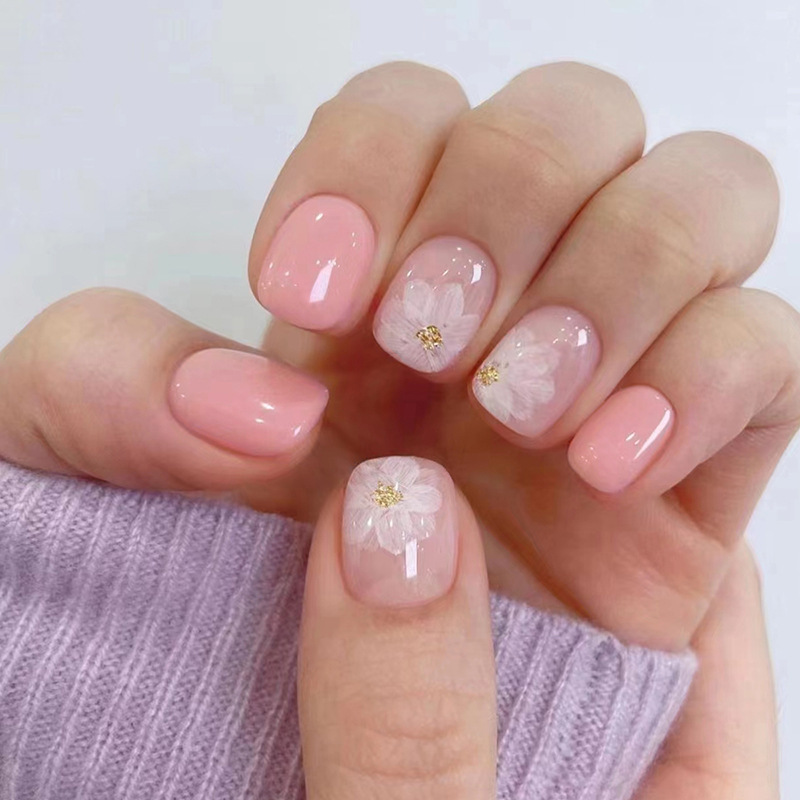 White ice Camellia golden glitter gentle temperament sweet and white European and American ins style fake nail finished nail beauty piece