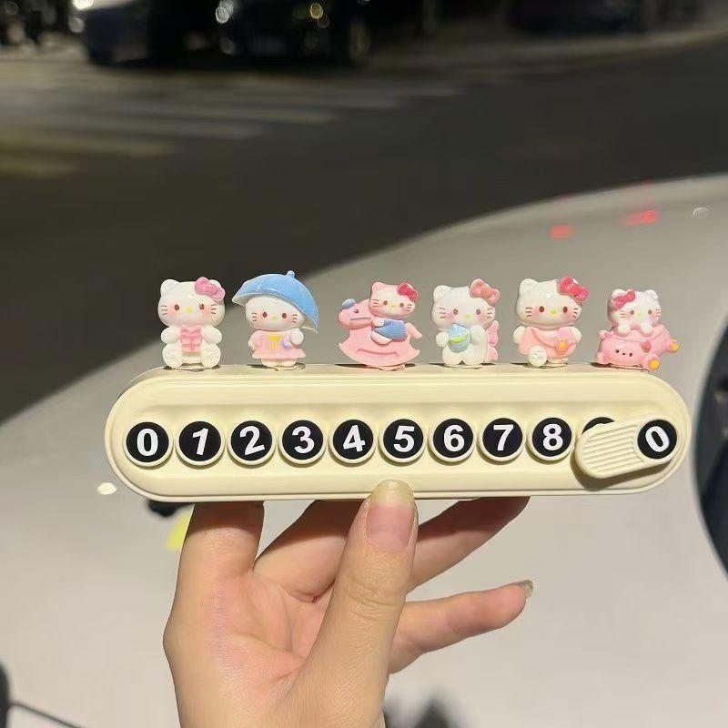 황백색 수직 주차 표시 + KT 승마 소녀