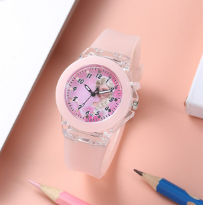 Chỉ có đồng hồ Elsa màu hồng