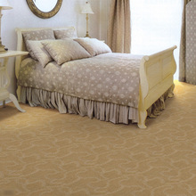 �A����ʽ���y��ɫ�M�̺�e�^�ͷ����������k����4�״��̺�M�