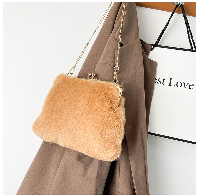 Single-shoulder chain bag, Maomao large-capacity women's bag, new 2022 autumn and winter women's stylish plush hand-held tote bag undefined