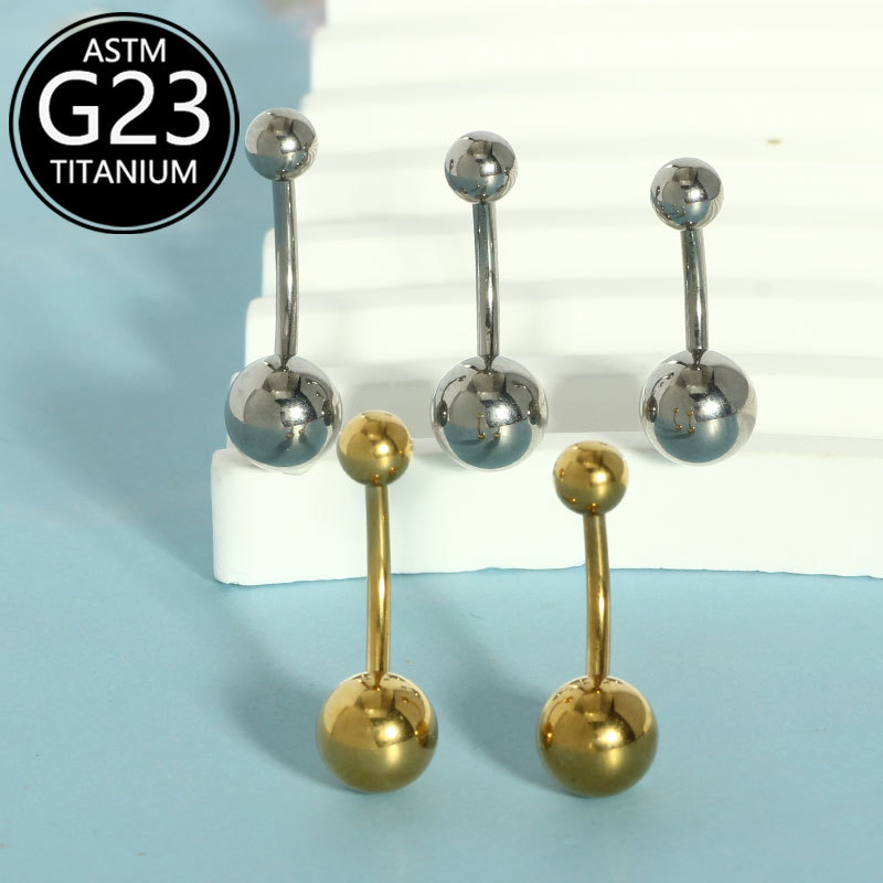 16G labret stud size and finish detail