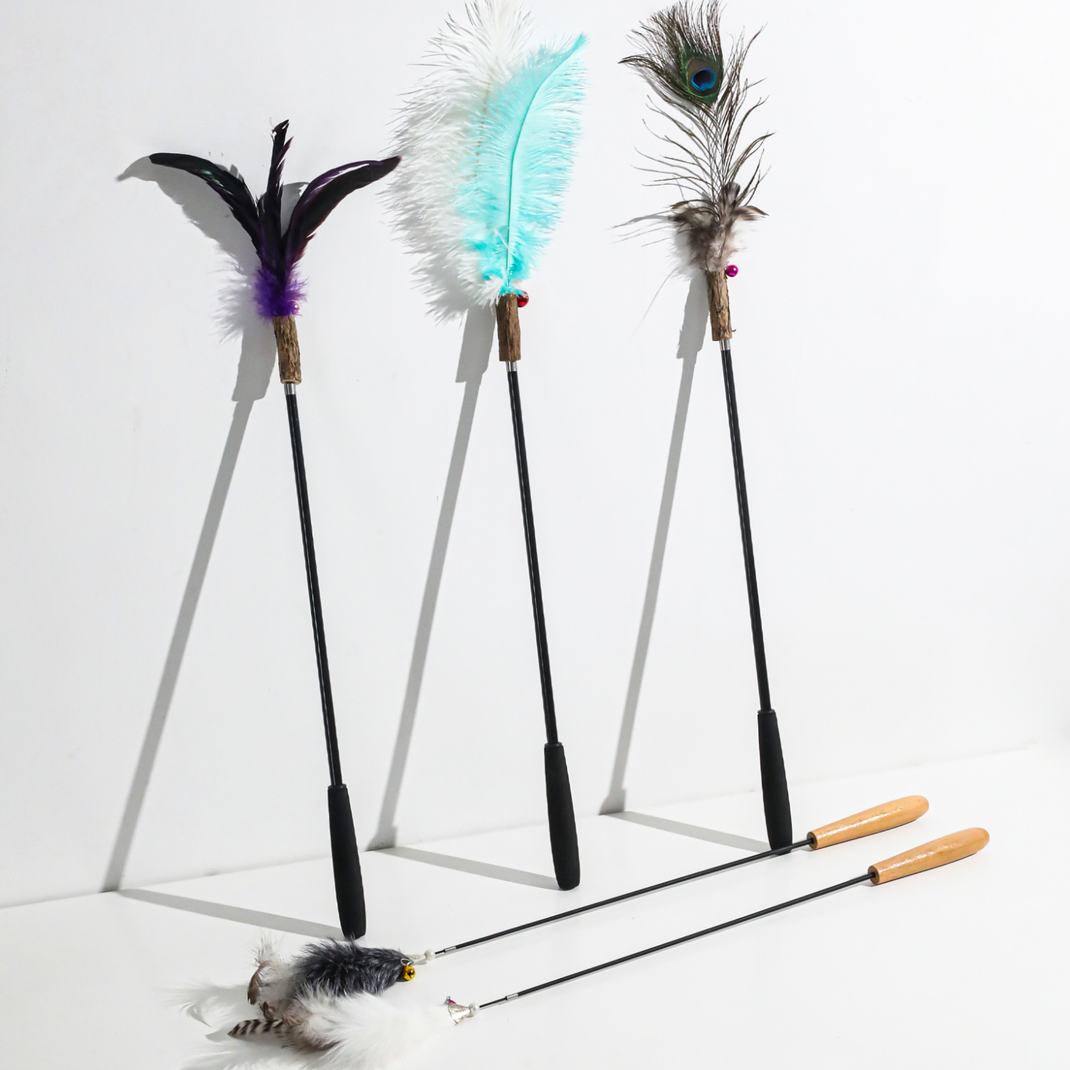 Z nuevo mango de madera maciza varilla de fibra de carbono piel de zorro telescópica palo de gato al por mayor pluma de animal juguete de gato varilla de gato divertido