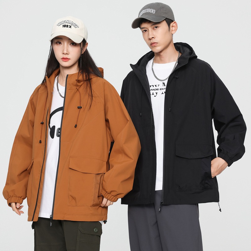 2024 Primavera al aire libre chaqueta con capucha de tres prueba pareja montañismo chaqueta de los hombres Hong Kong estilo chaqueta al por mayor