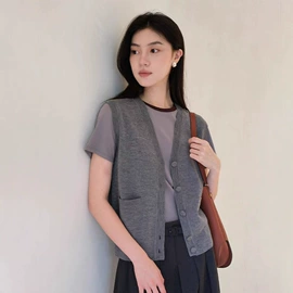 女式针织衫;连衣裙;女式羊毛衫