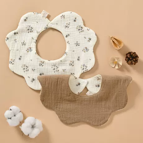 Double-sided + middle waterproof bib [lucky flower]