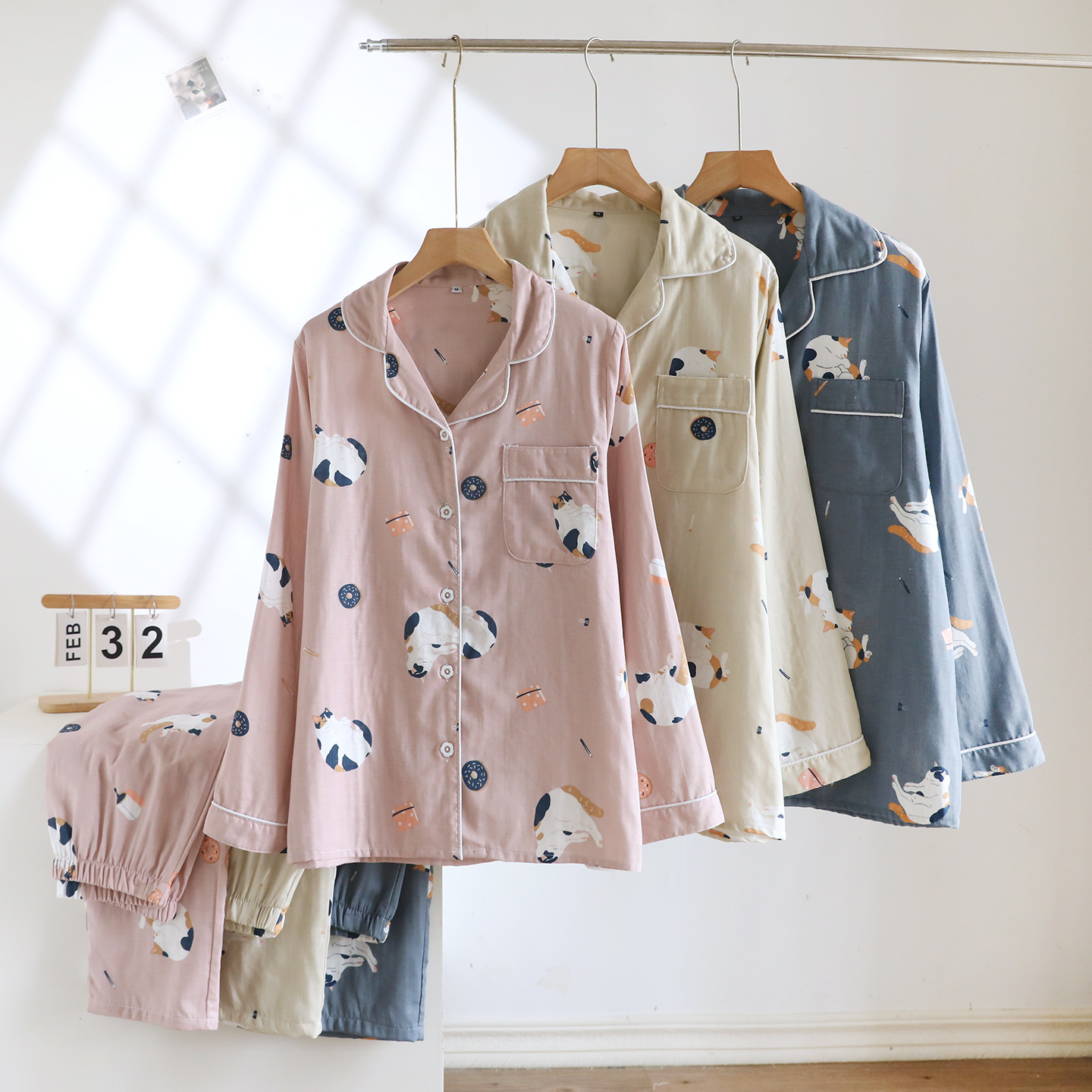 Spring and Autum Pure Cotton Gauze Couple Pajamas for Men and Women, Loose and Simple Cartoon Long-Sleeved Pants That Can Be Worn Outside as Home Clothes