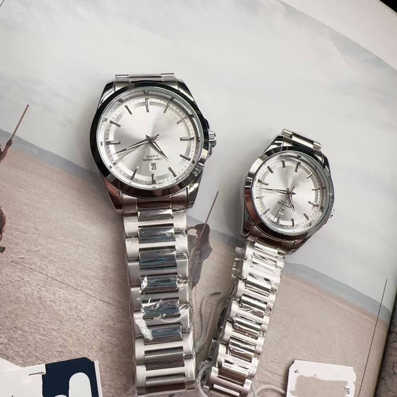 新しい Langjia Yuedong シリーズカップル 3 針クォーツムーブメントカレンダー男性と女性のスチールストラップ時計メーカー卸売|undefined