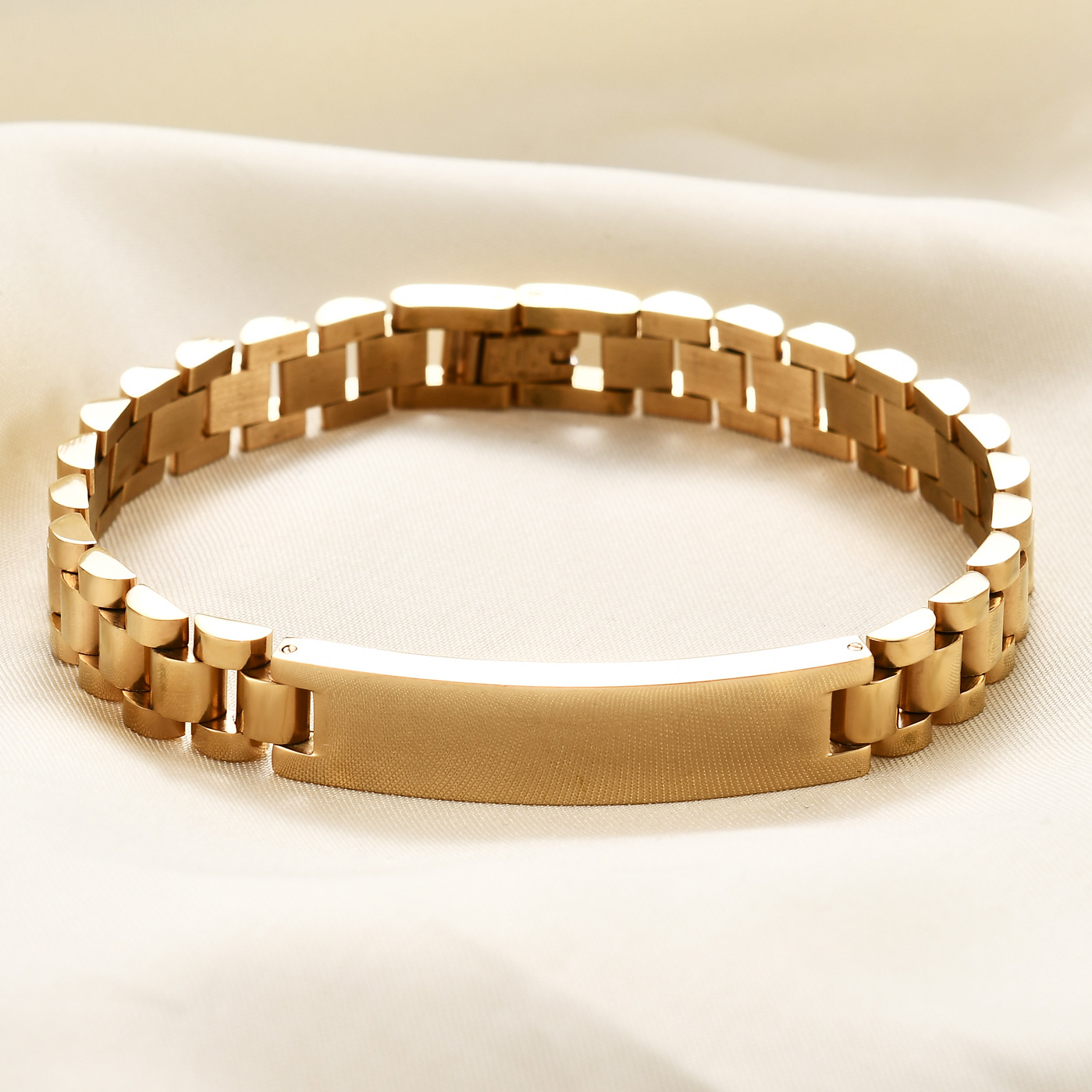 Geometric, Solid Color Pattern Titanium Steel Vintage Style Geometric Solid Color Plating Bangle