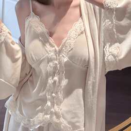 秋冬日韩版女士带胸垫法式蕾丝花边吊带上衣长裤外袍三件套家居服