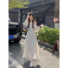 实拍 温柔风露肩仿天丝垂坠感连衣裙女早秋长袖气质收腰显瘦裙子