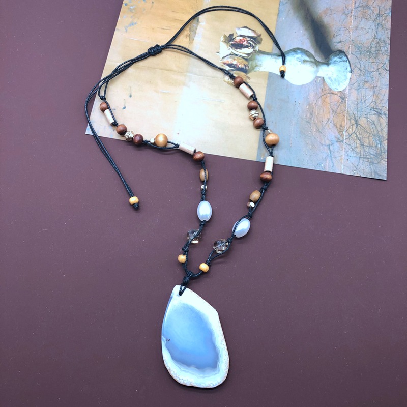 Retro Grey Agate Stone Pendant Necklace display picture 4