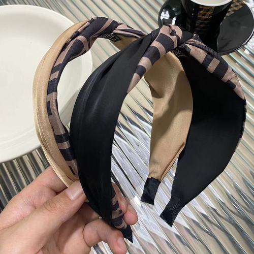  new style French high-end headband hair accessories for women when going out, versatile temperament hairpins, fashionable retro wide-brimmed headbands