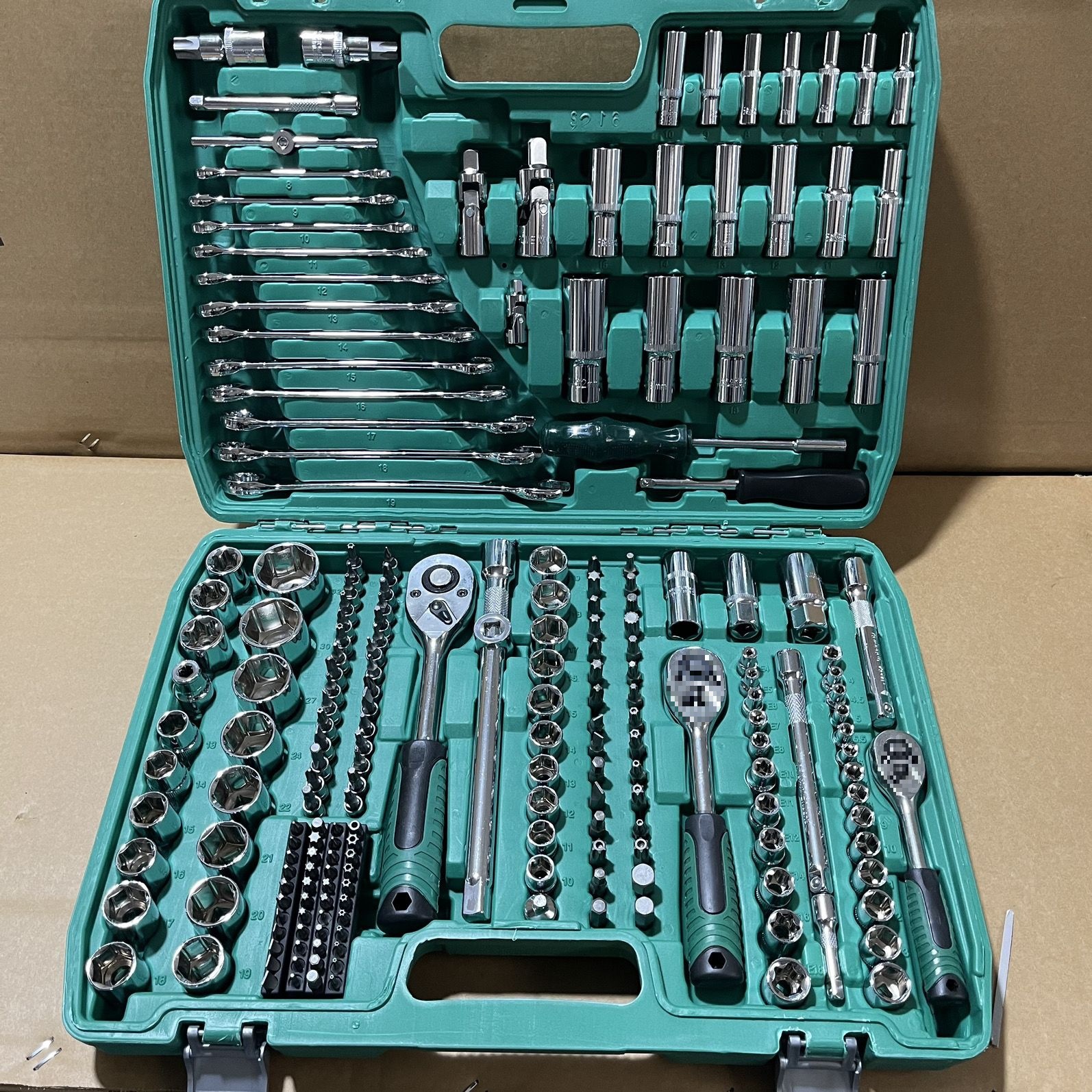 Tools set, wrench, 121 pieces