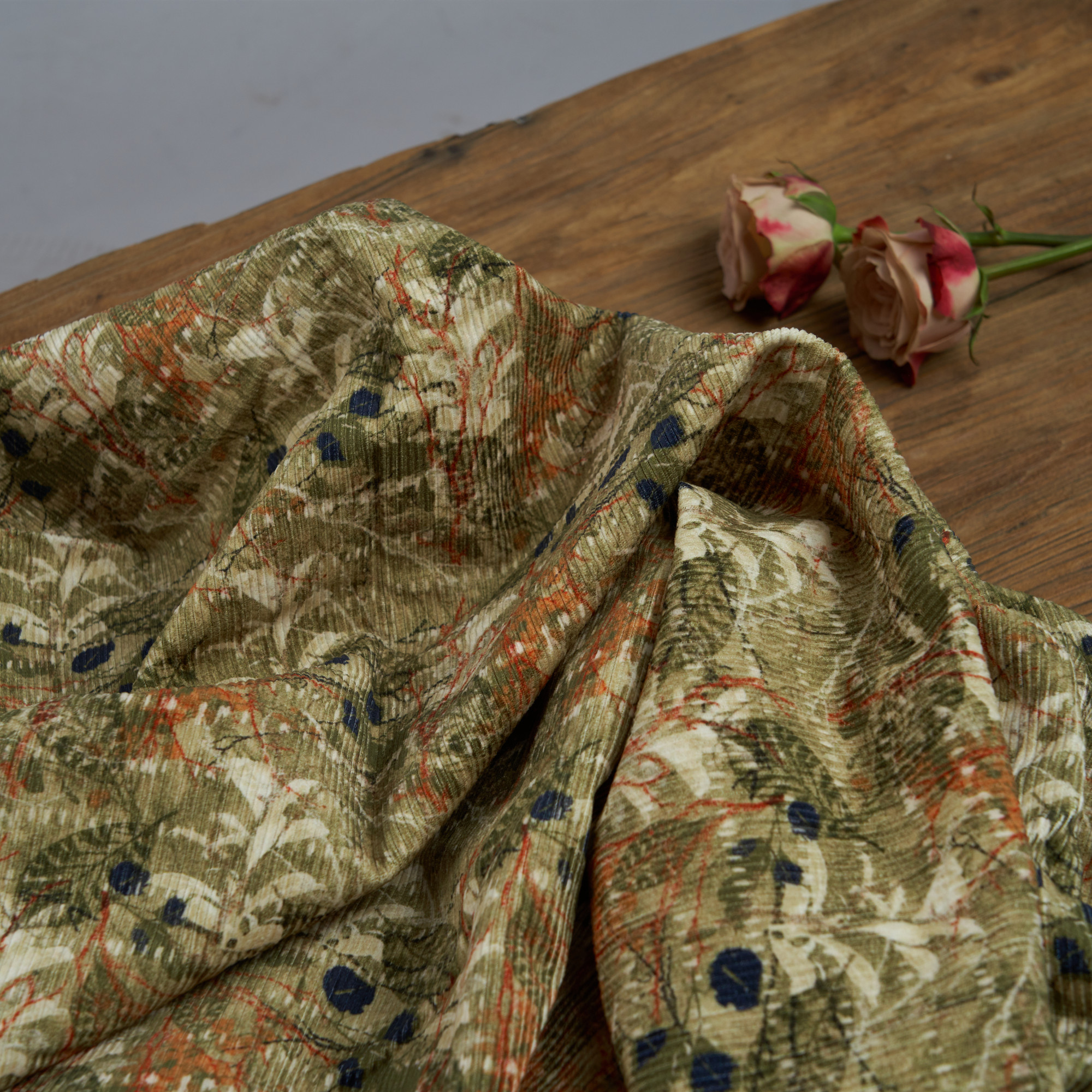 【古迹】秋冬加厚全棉灯芯绒数码印花西装外套裙袍田园服装面料