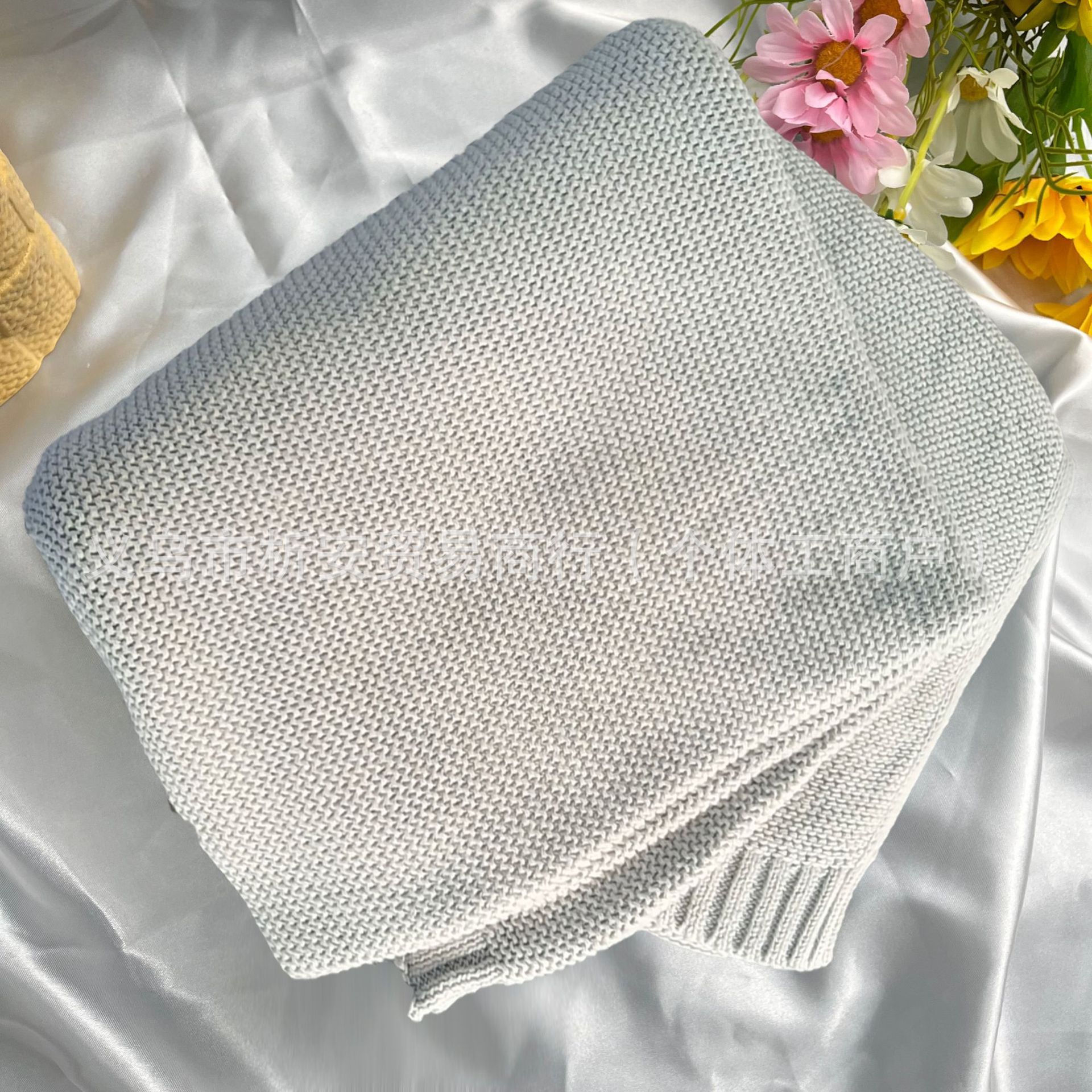 밝은 흰색 회색