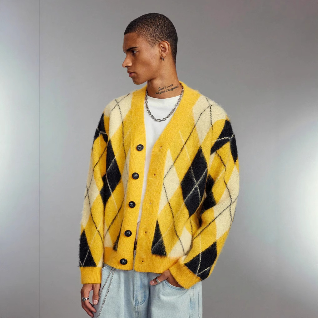 Inspirierter Argyle-Strickcardigan – V-Ausschnitt, Oversized-Passform, Unisex-Pullover aus Acrylmischung für lässige Outfits und Partnerlooks_voghion.com