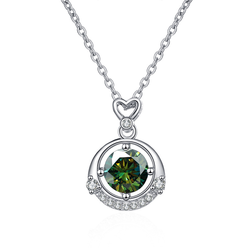 Classic small heart four-claw moissanite crown necklace with cross-border color, female pendant clavicle chain0