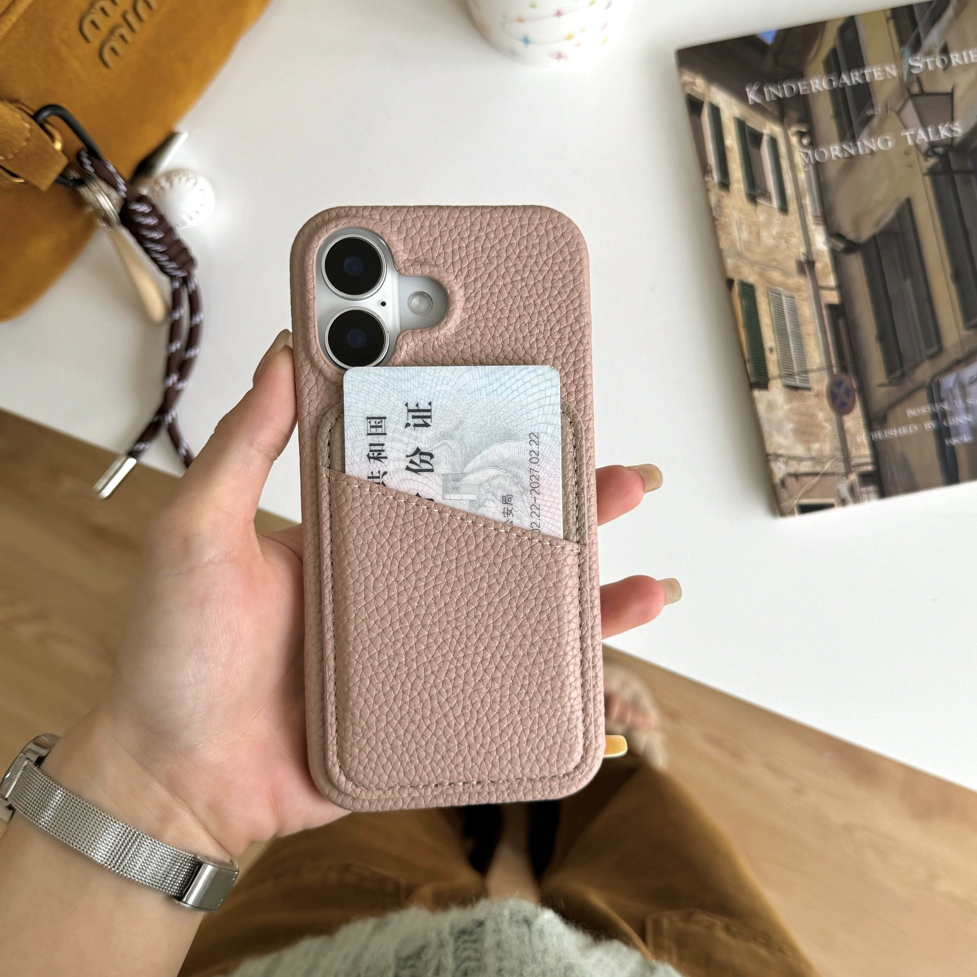Подходит для цветовой палитры карты Apple 16promax кожаный рисунок личи iPhone 14 Pro высокий уровень светлой роскоши 13/12 женский