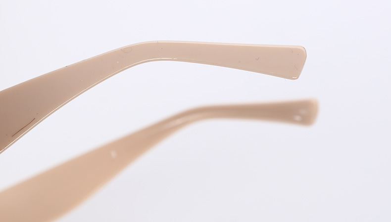 Occhiali da sole uomo con cerniera in metallo stile alla moda_voghion.com