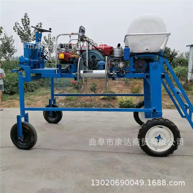 玉米高架喷药机 宏博 四轮打药机 自走式四轮高喷杆杀虫喷药机